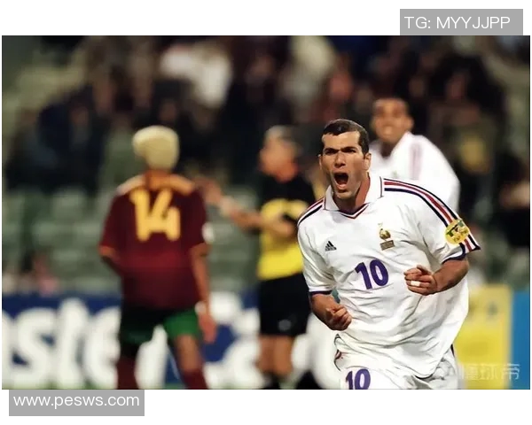 00年代足球百大球星回顾 世界足坛辉煌瞬间与传奇人物风采