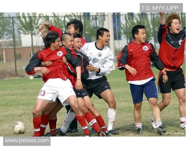 我心中的辽足球星是谁 他带给我无尽的激情与荣耀 我心中的辽足球星是谁 他带给我无尽的激情与荣耀